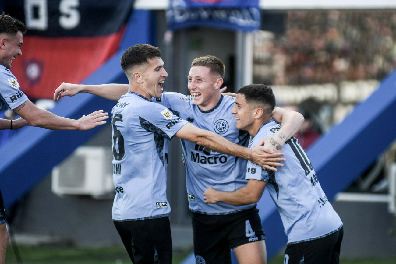 Belgrano no logró aguantarlo y empató en el final con San Lorenzo por la Copa de la Liga (Federico López Claro)
