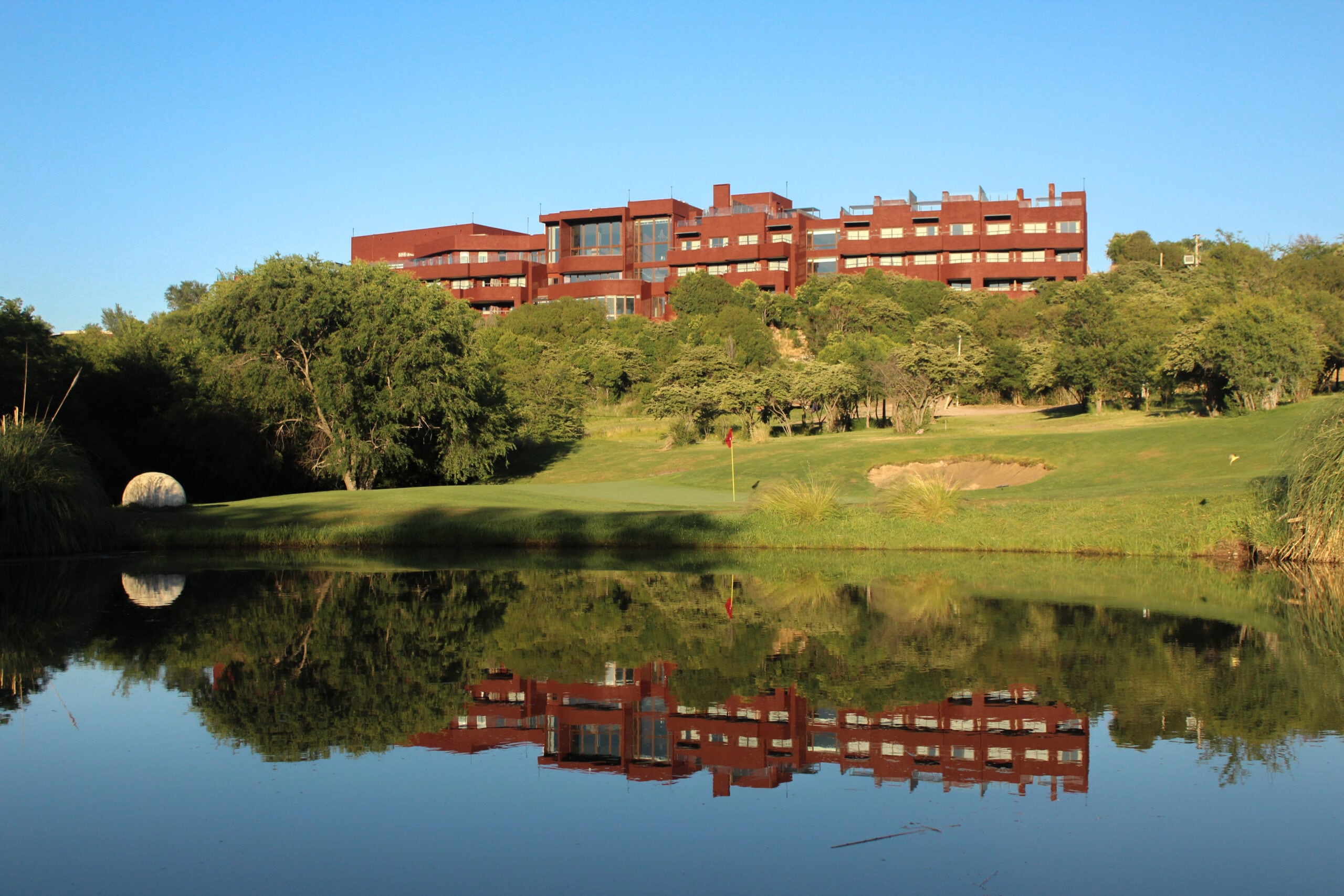 Un hotel de Córdoba se convirtió en all inclusive.