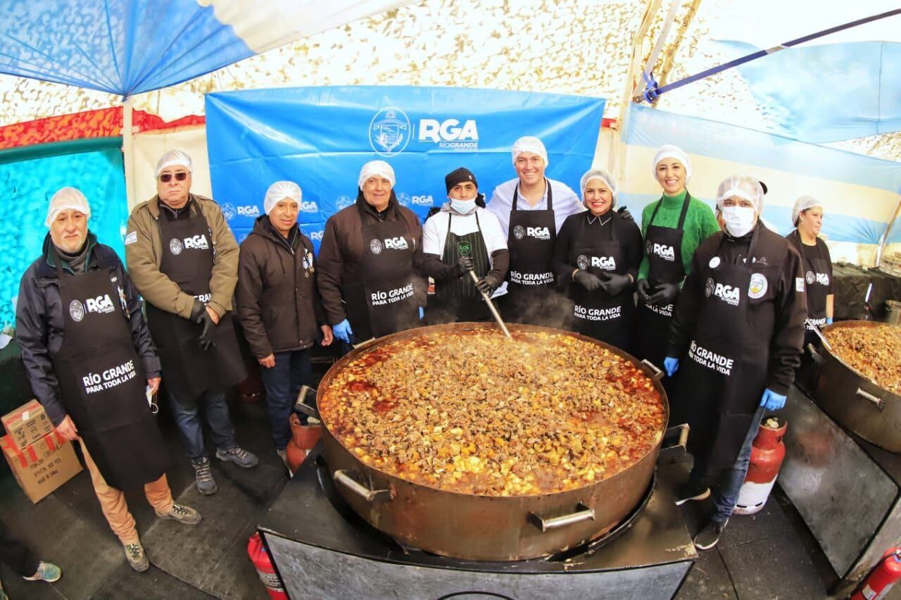 Entregaron más de 10 mil porciones para el almuerzo de Río Grande