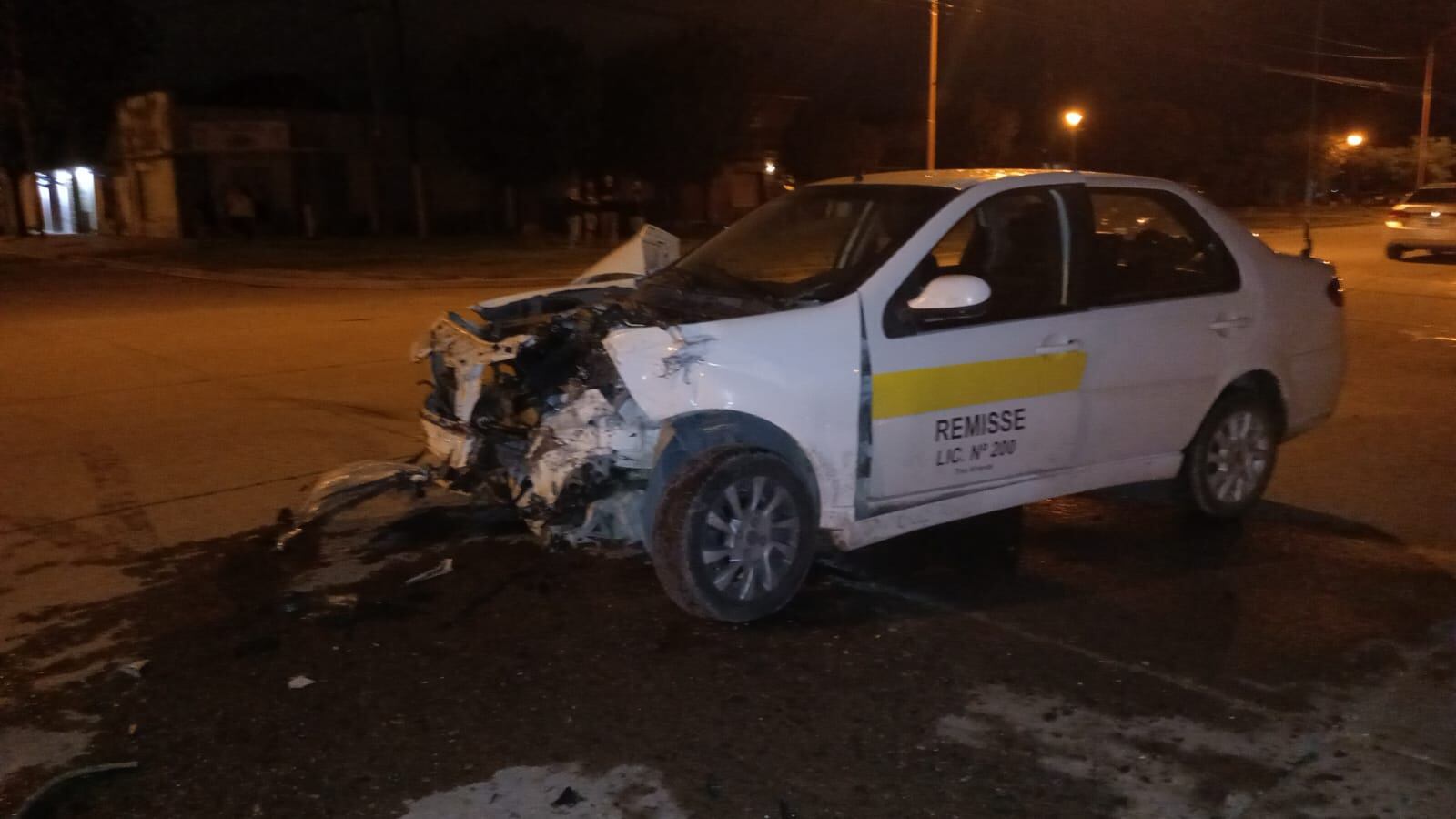 dos menores robaron una camioneta fueron perseguidos por la policía, chocaron y hay detenidos