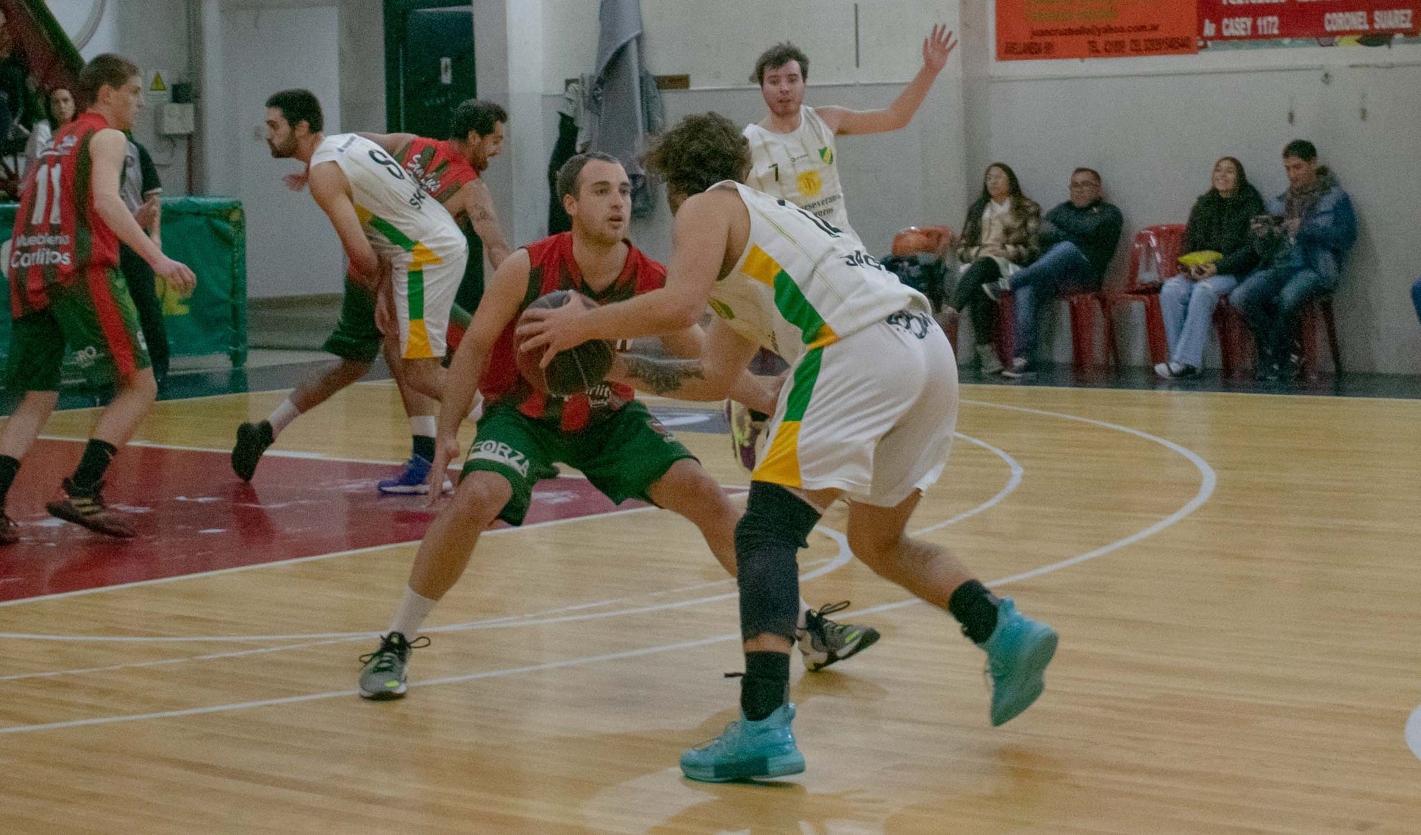 Torneo Oficial de Básquet de Tres Arroyos: noche perfecta para los visitantes