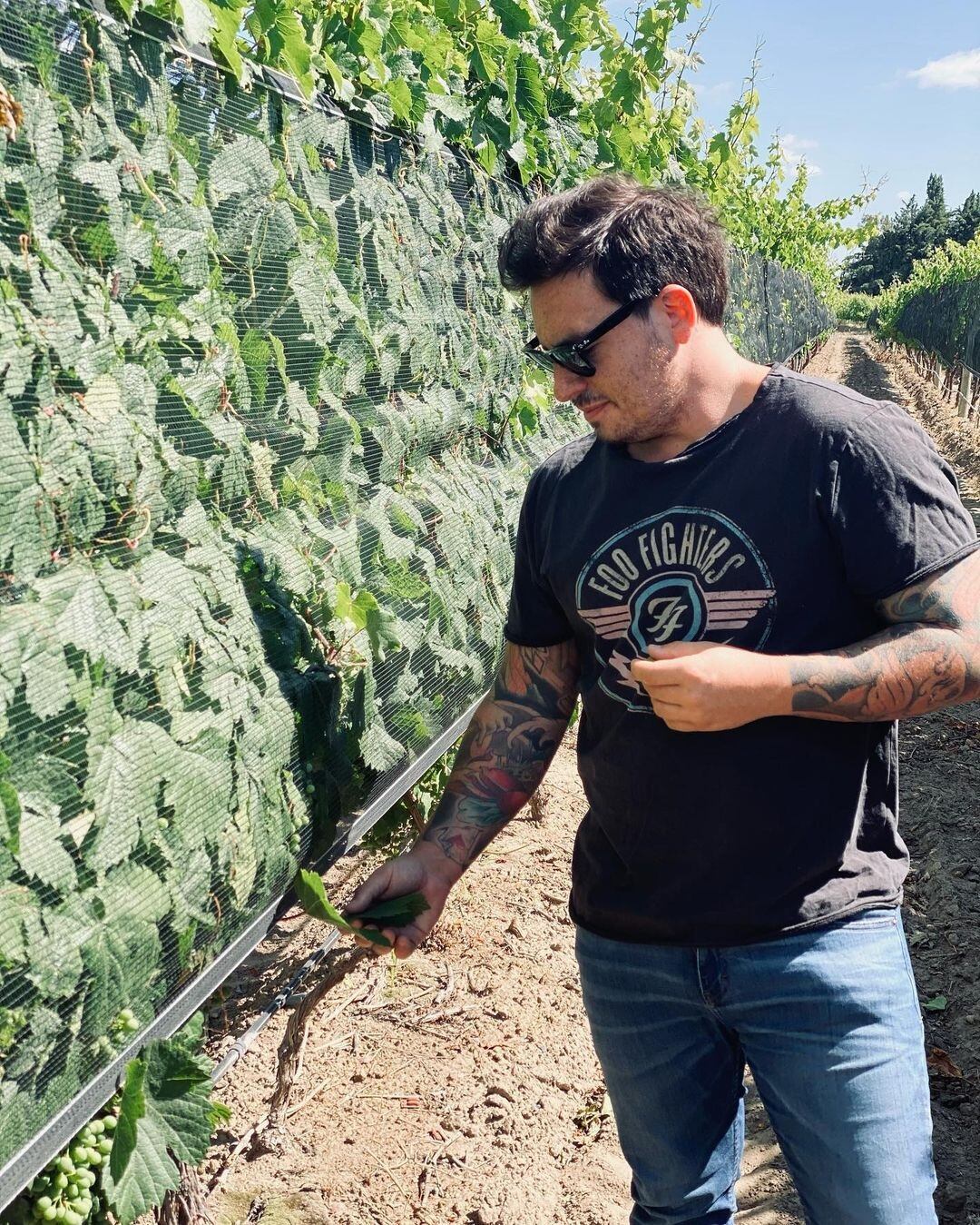 Federico Bal caminó entre las viñas mendocinas.