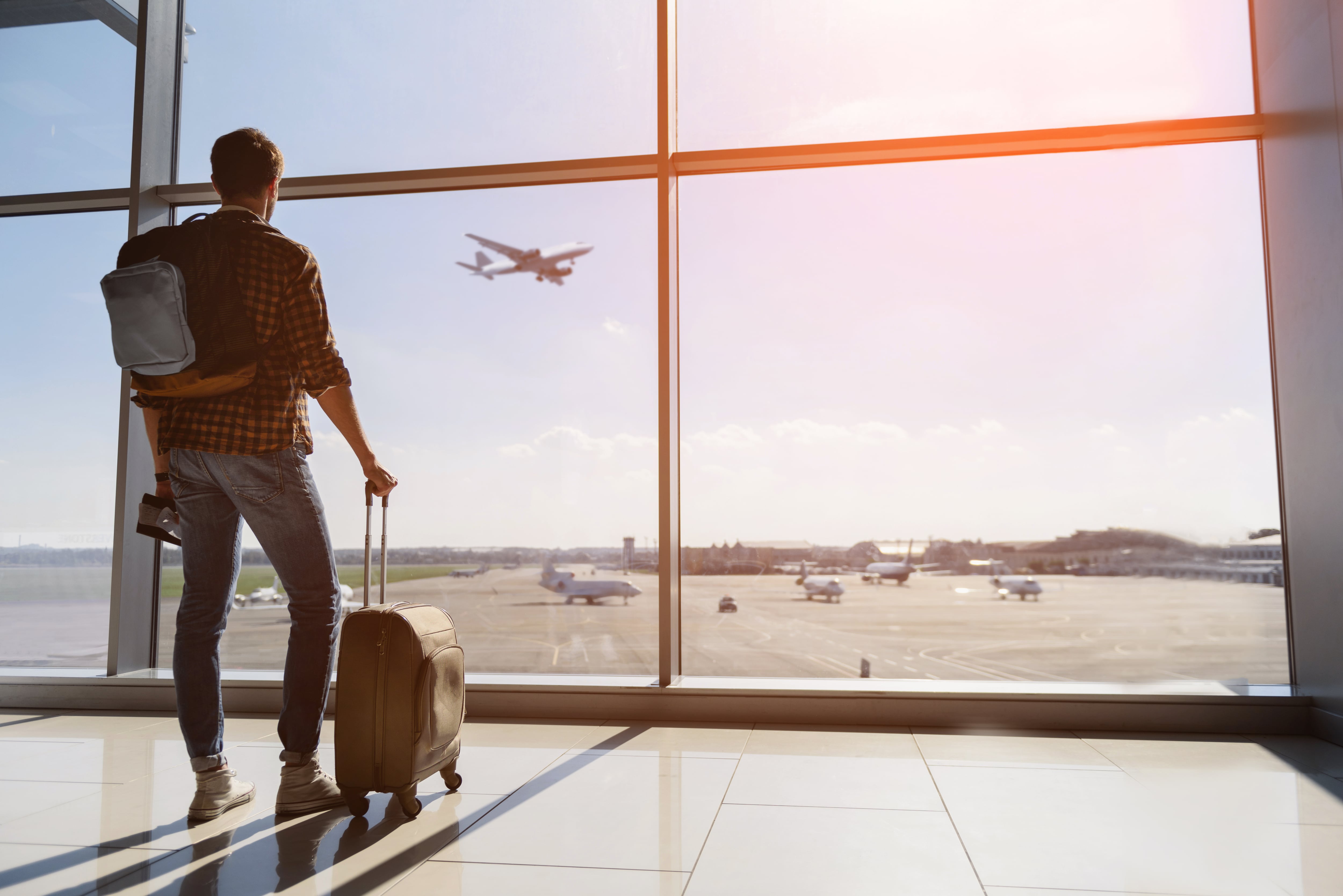 Viajar en avión es algo soñado, pero muchos no saben qué asiento elegir a la hora de hacerlo.