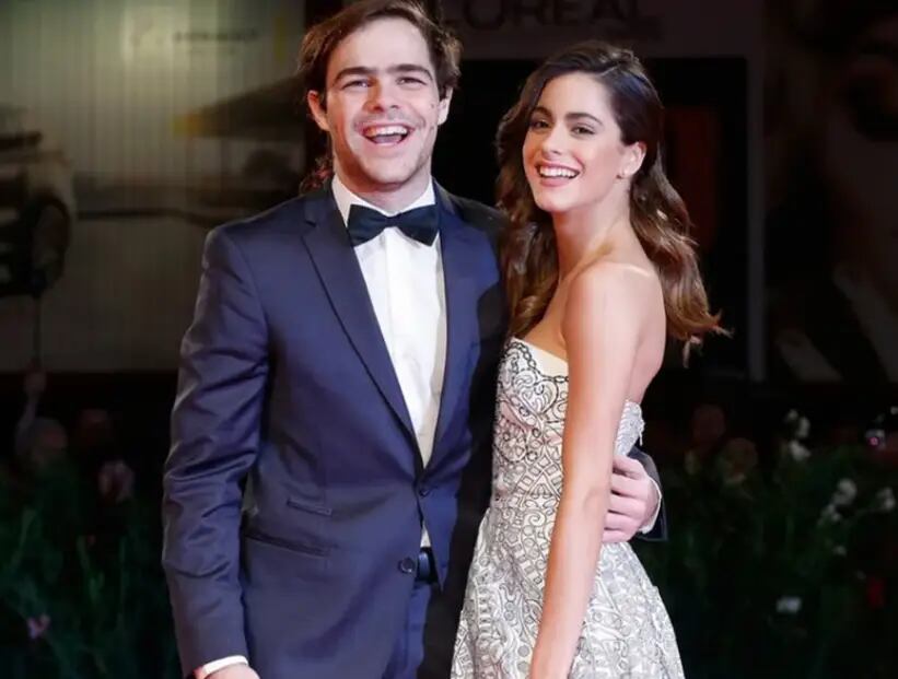 Tini Stoessel junto a Peter Lanzani. / instagram