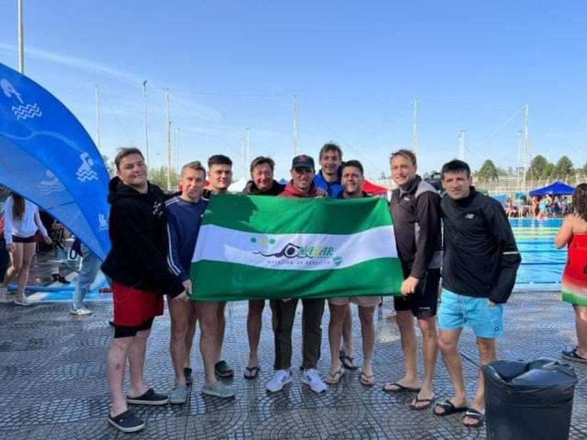Romero, Guyón, Curvino y Cismondi lograron el 1º puesto posta 4x50 en Libres y en Combinado en el cierre de temporada