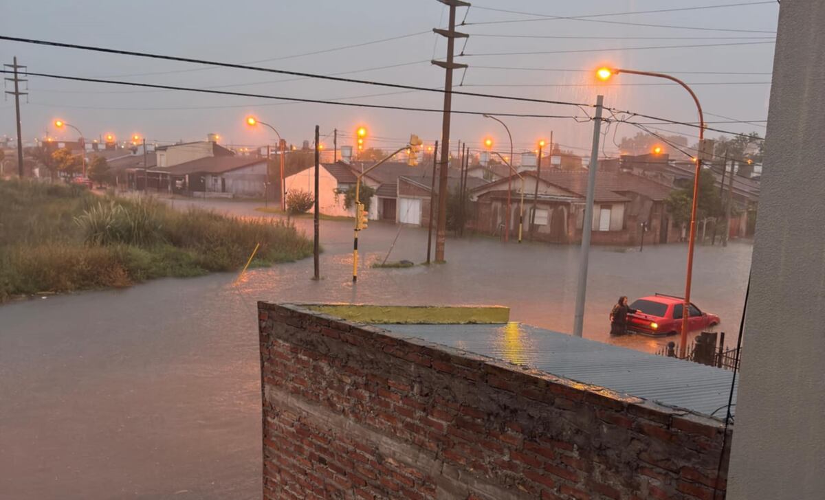 En Punta Alta asistieron a 240 hogares tras el temporal