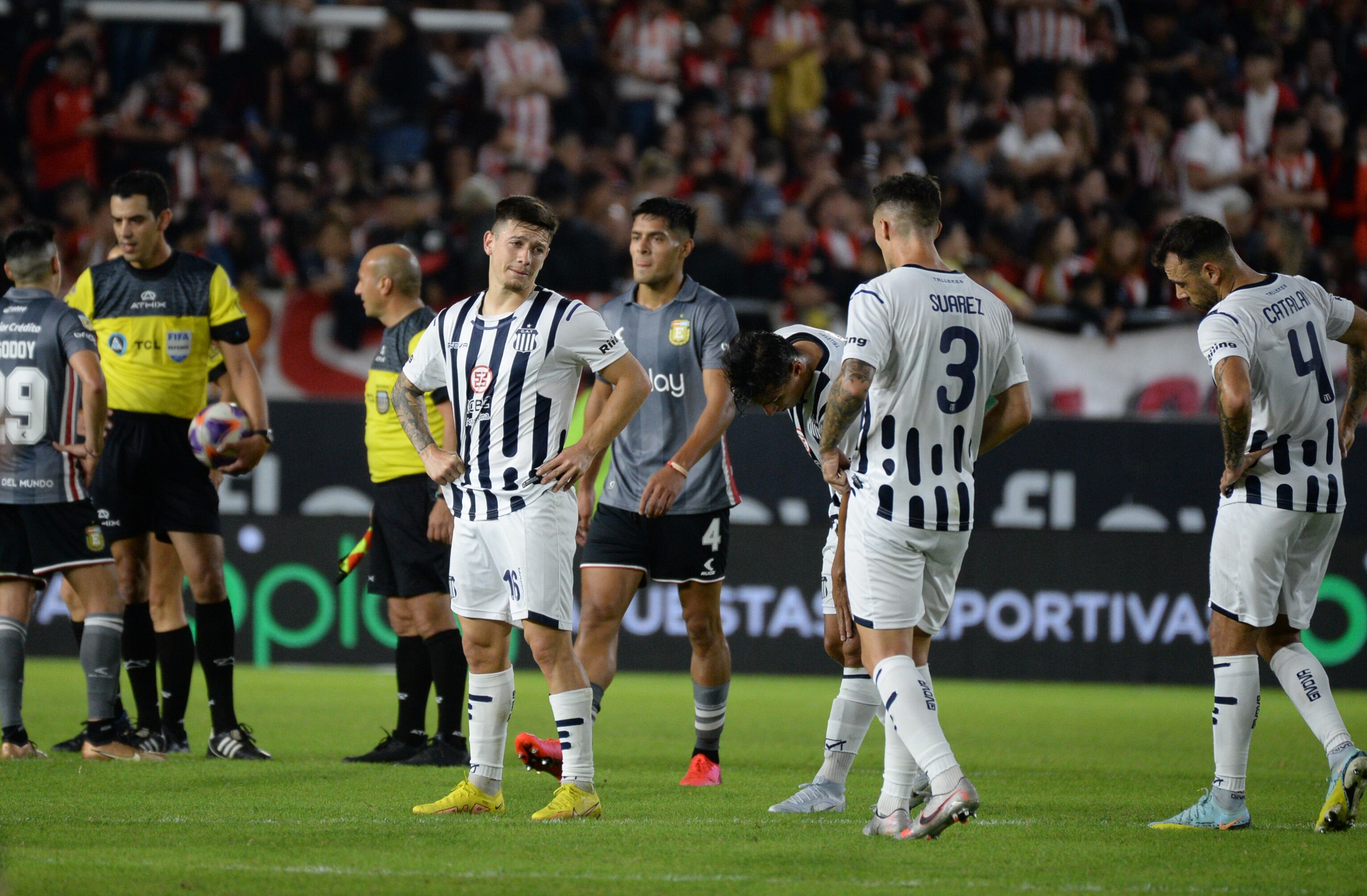 Talleres perdió con Estudiantes en La Plata y se quedó sin invicto como visitante en la Liga Profesional. (Fotobaires)