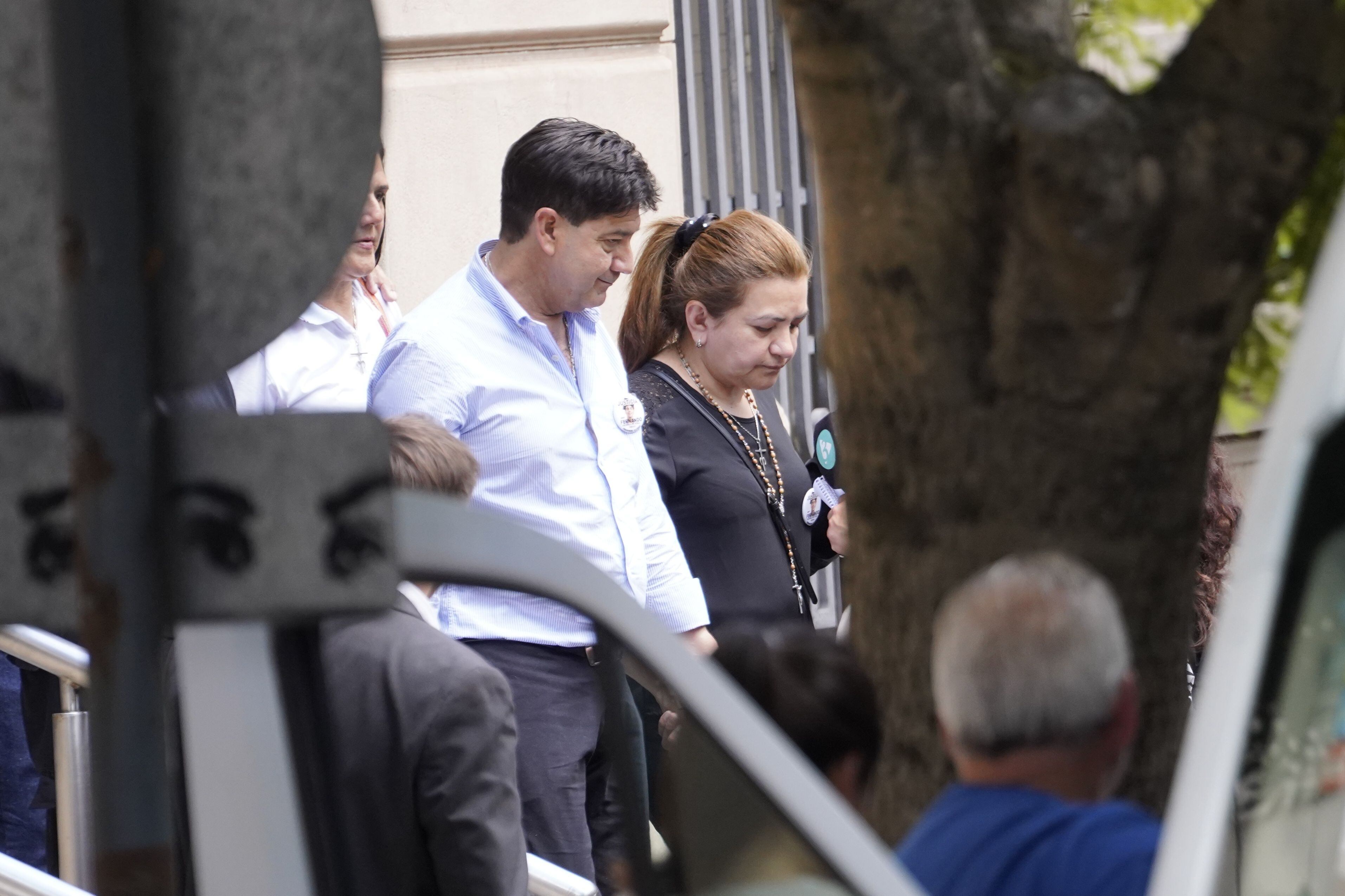 Los papás de Fernando Báez Sosa estuvieron presentes en la audiencia. 