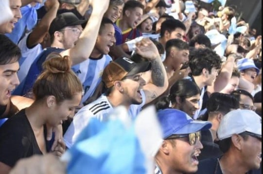 Los festejos en San Luis tras la victoria por 3 a 0 de la Selección Argentina en las semifinales del Mundial Qatar 2022.