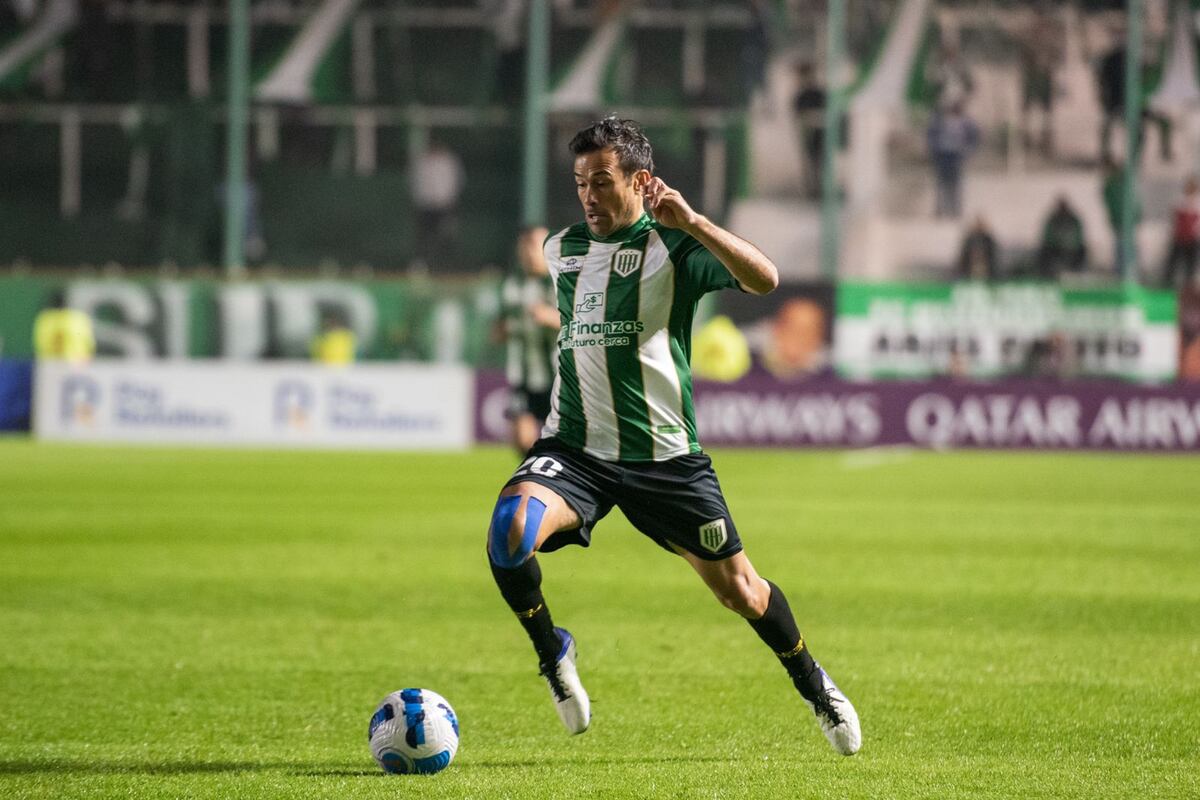 Banfield: los homenajes a Darío Cvitanich en su último partido como futbolista profesional