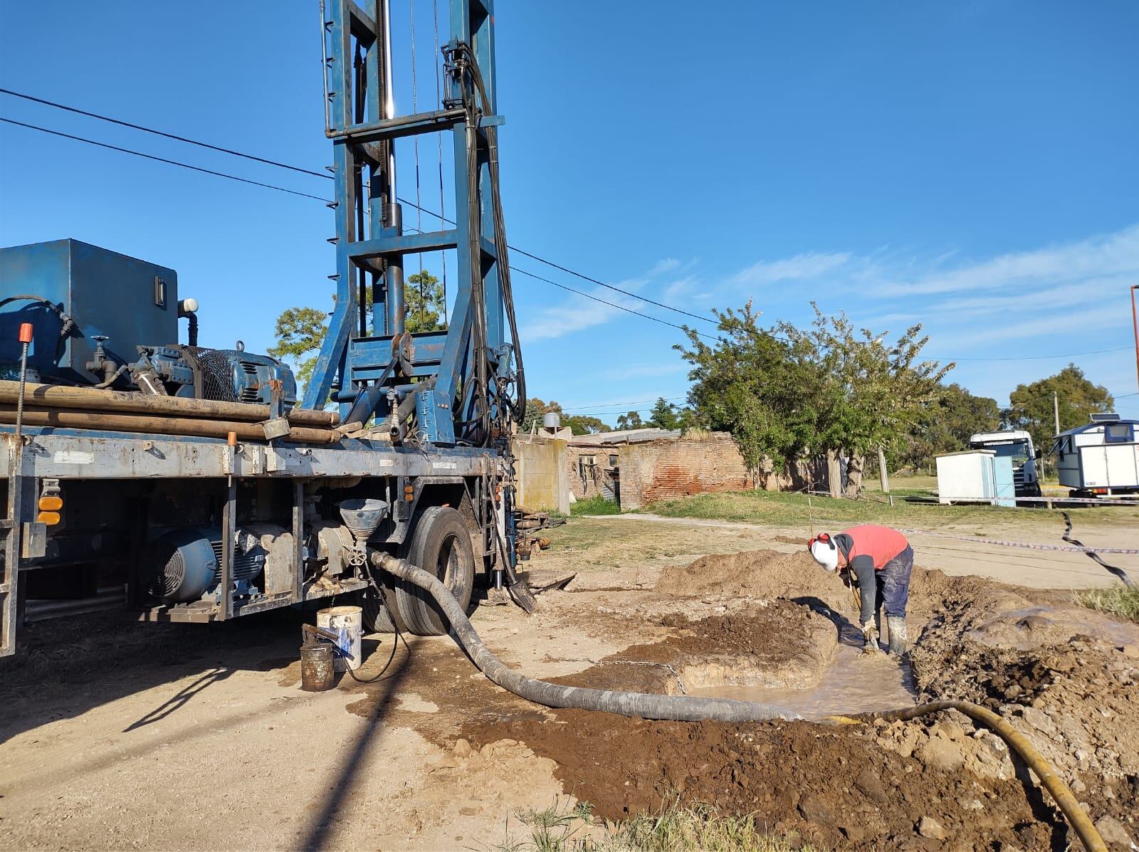 Comenzó la perforación de uno de los nuevos pozos de agua