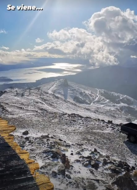 Bariloche arranca con un otoño nevado.