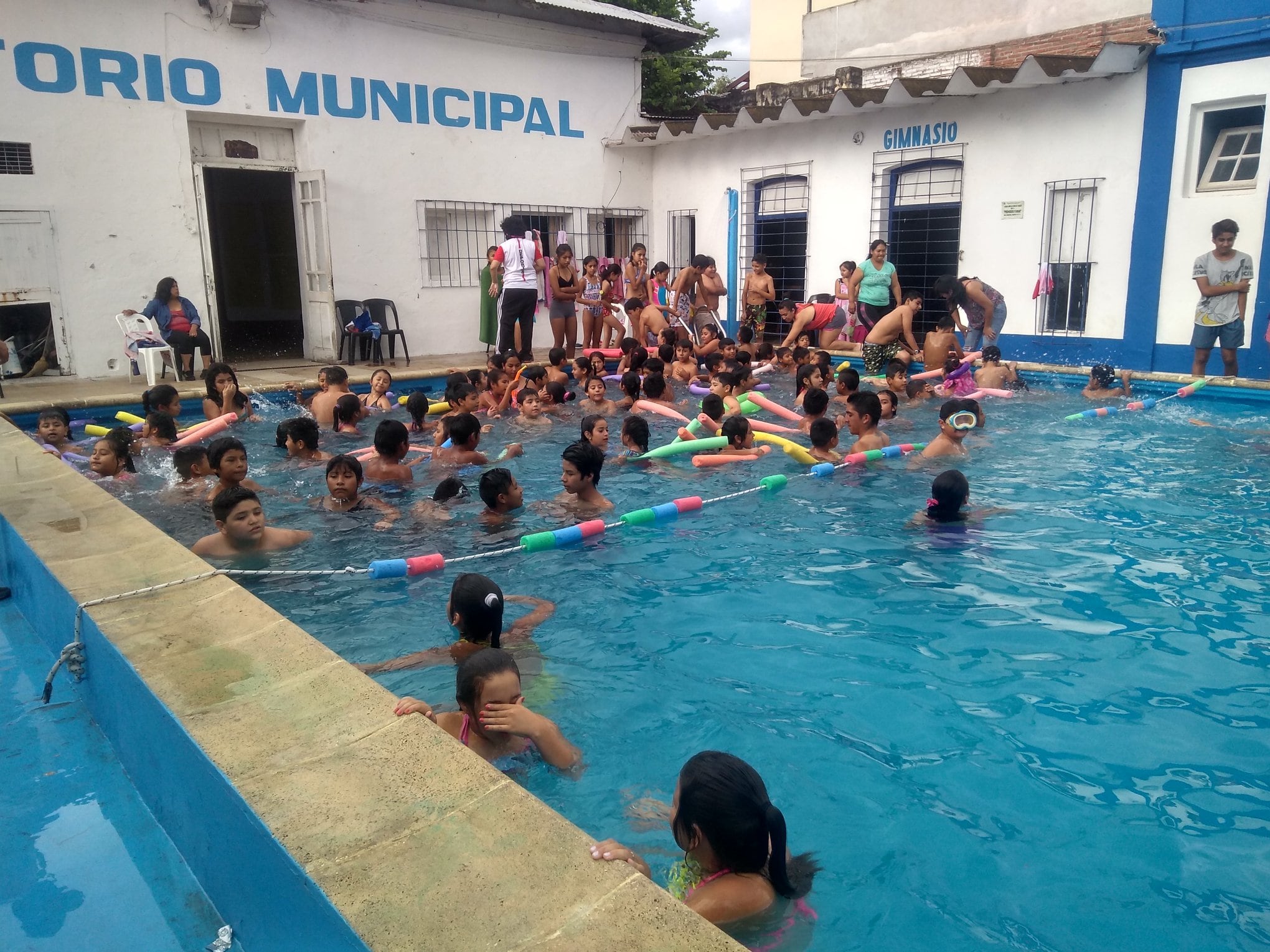 En San Pedro de Jujuy habrá jornadas de pileta durante las colonias de vacaciones del mes de enero.