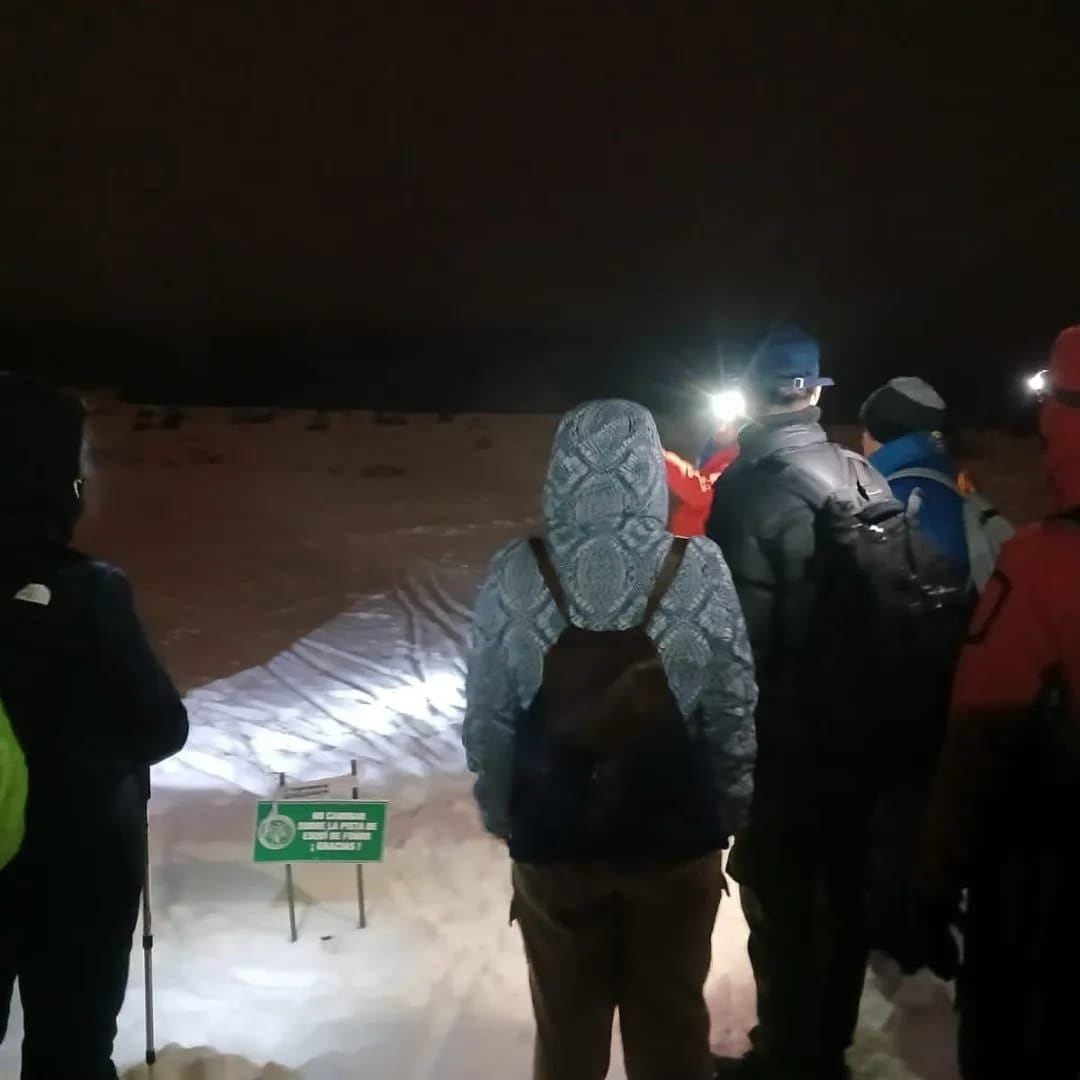 Realizaron en Ushuaia una caminata nocturna