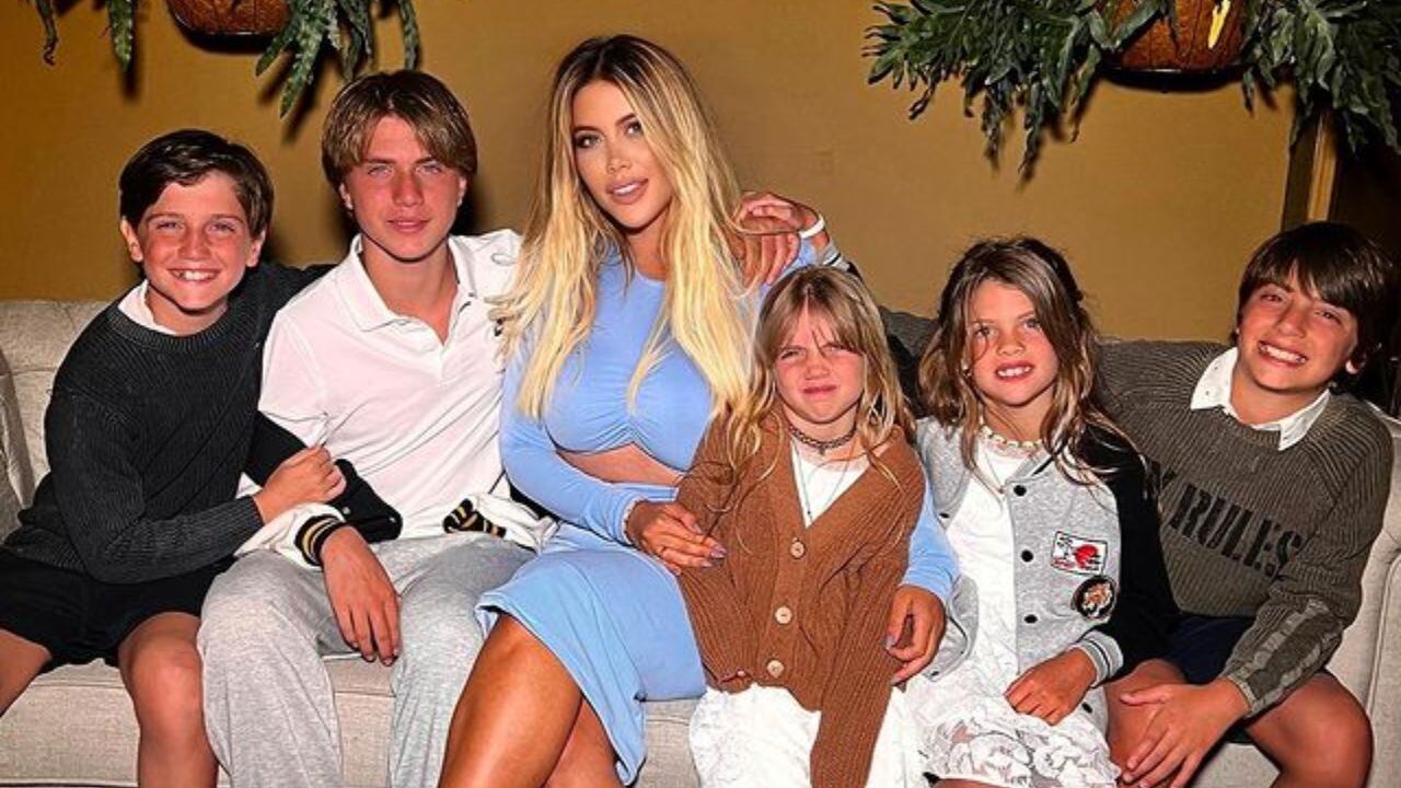 Wanda Nara junto a sus cinco hijos