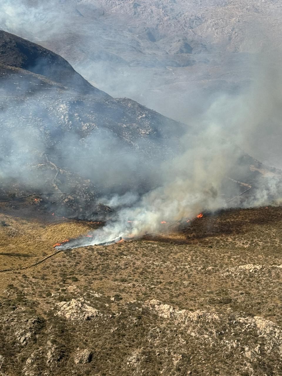 Incendio en Traslasierra, este viernes. (Gentileza)