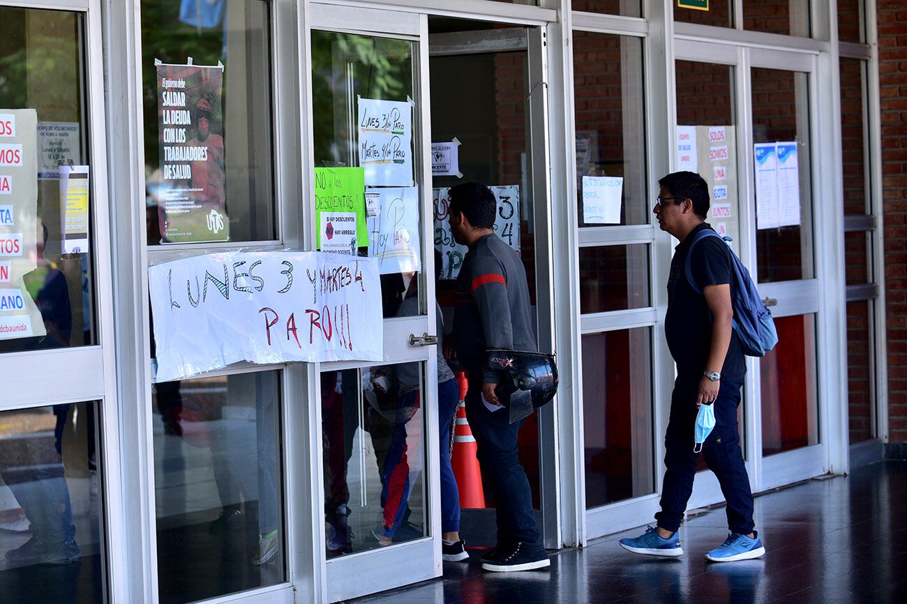 El paro de los trabajadores de salud tiene mayor impacto en la zona del Polo Sanitario. (Ramiro Pereyra / La Voz)