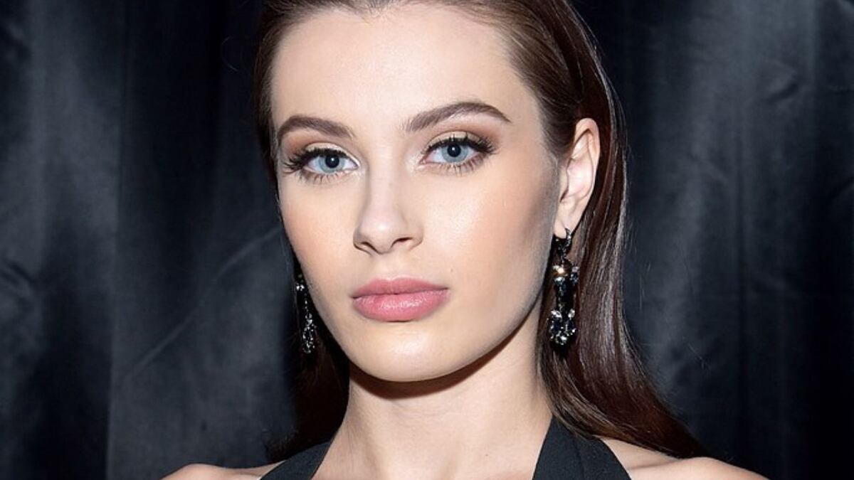 Lana Rhoades prendió fuego las redes con una nanokini hecha por ella misma