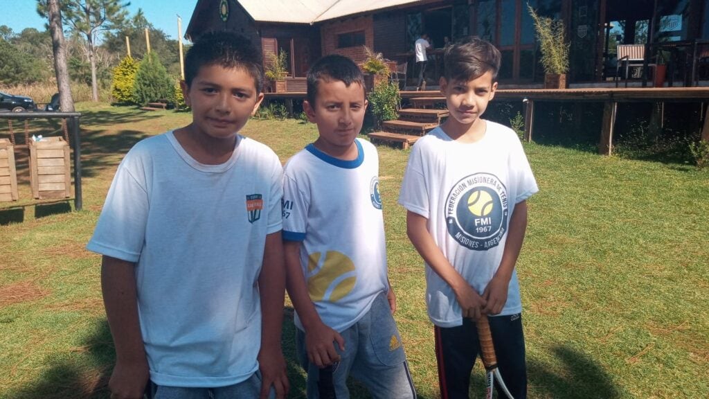 Axel Villalba, Matías Vázquez y Bruno Sanabria, participantes del encuentro