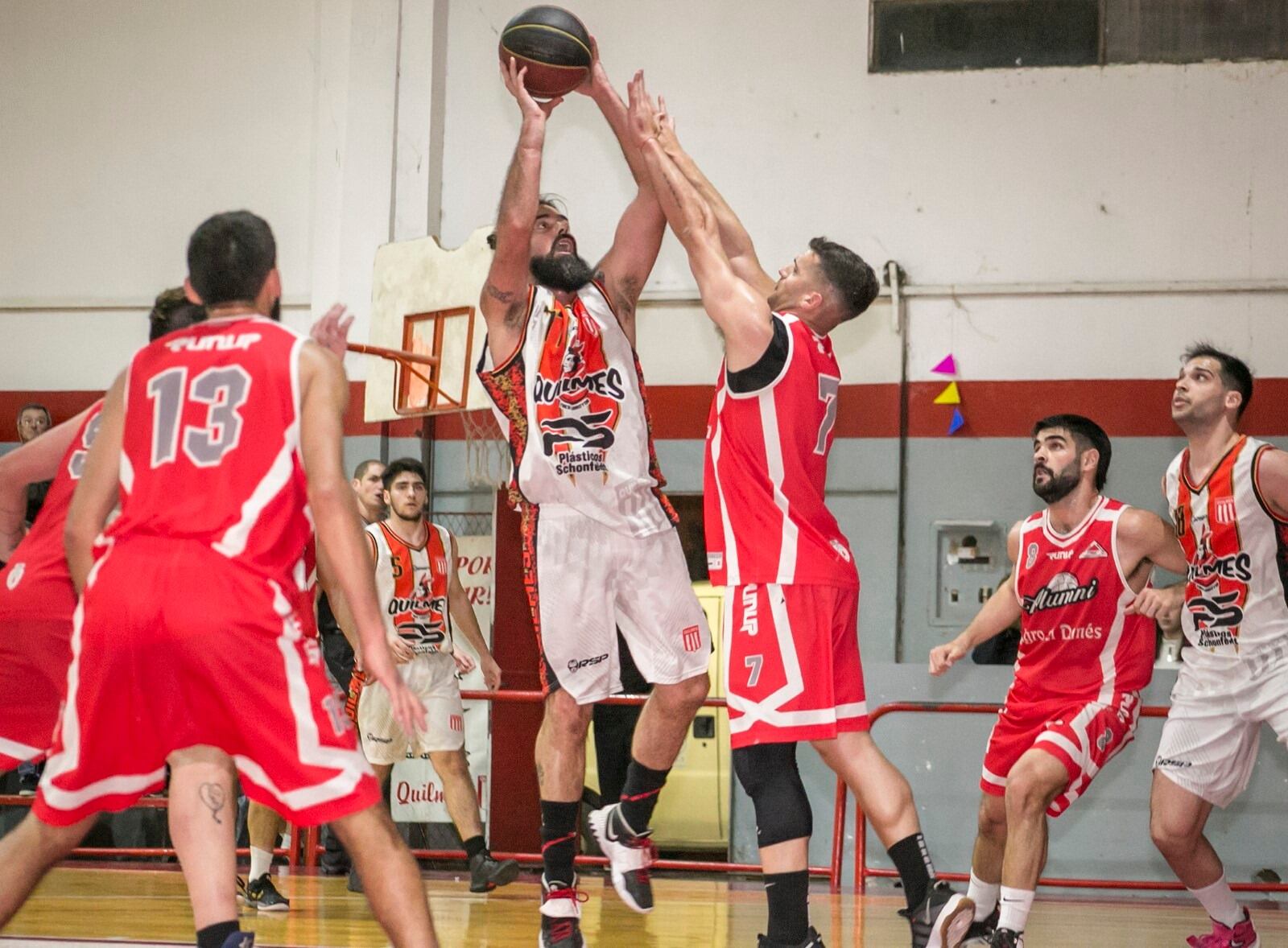 Campeonato Oficial de Básquet de Tres Arroyos: Triunfos de Huracán, Quilmes y Argentino