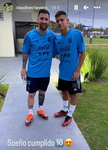 Claudio Echeverri cumplió su sueño de jugar con Leo Messi.