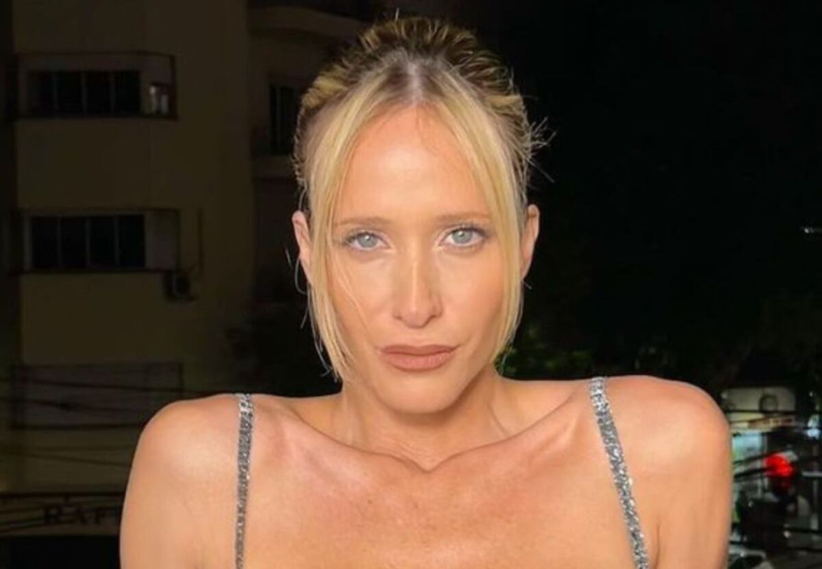 Desde la playa, Julieta Prandi posó en microbikini de triángulos y se llevó todos los piropos