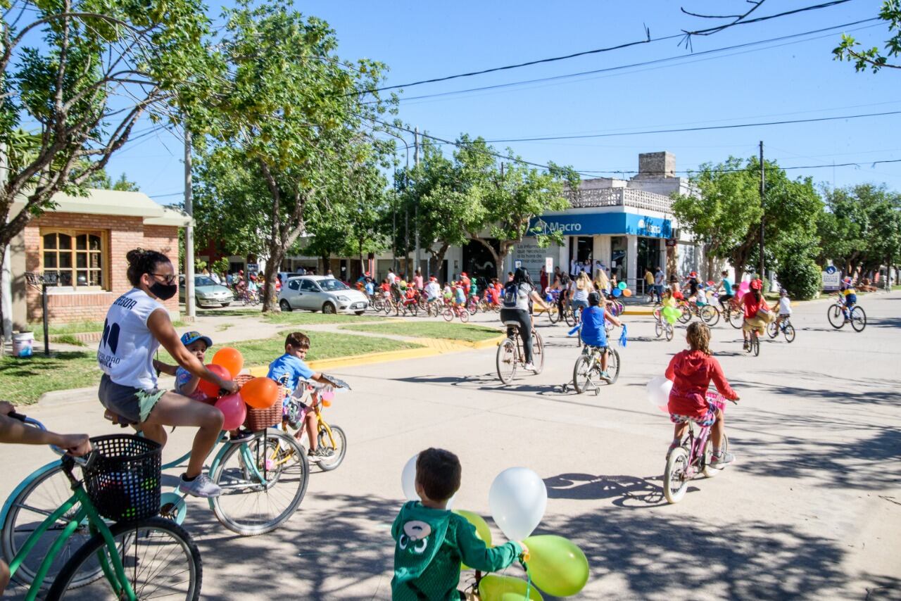 Bicicleteada navideña en Marull