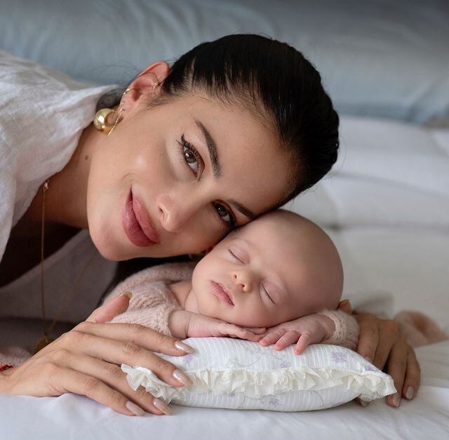 Agustina Casanova junto a su hija Bianca