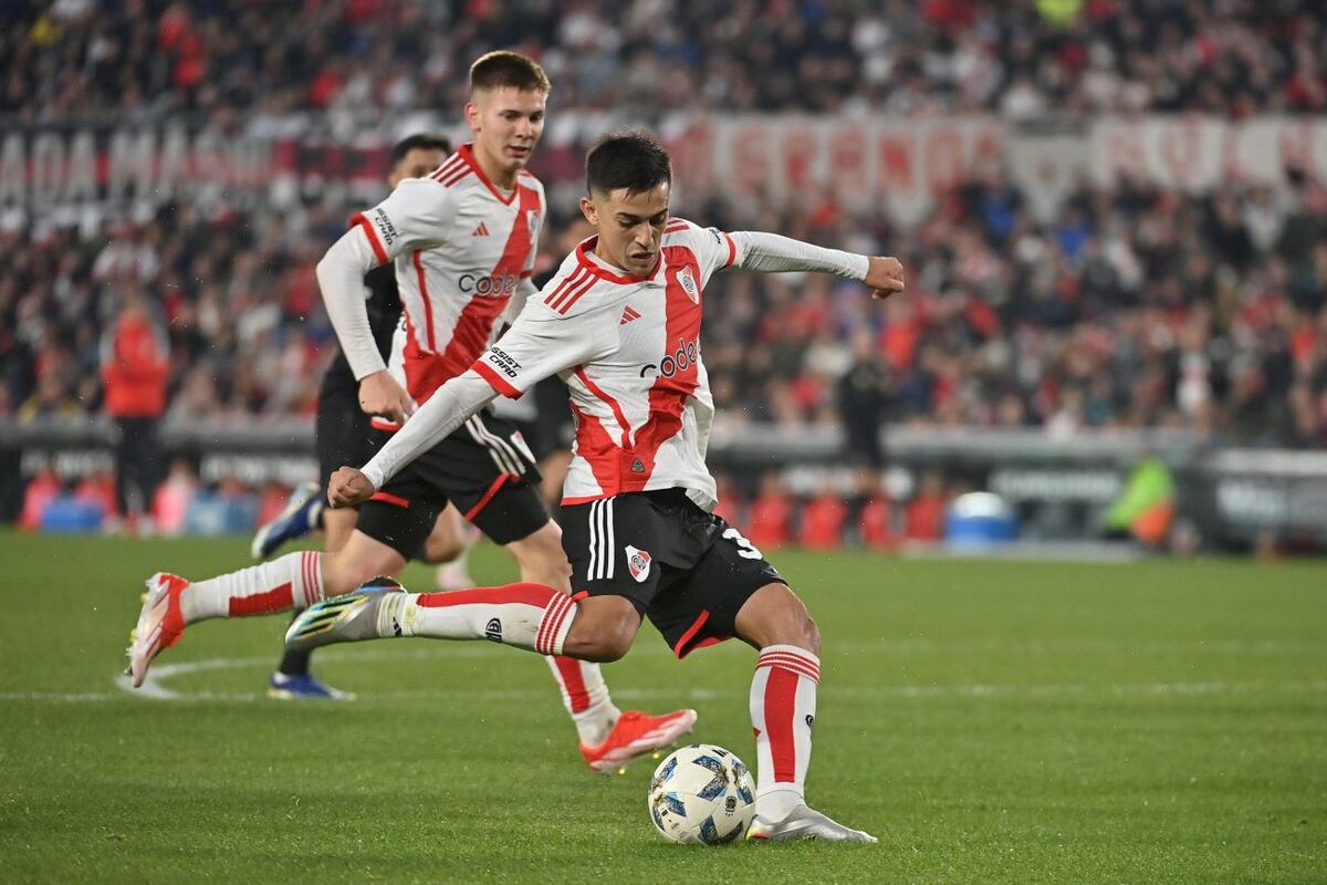 No es Gallardo: se supo quién dirigirá a River el próximo domingo