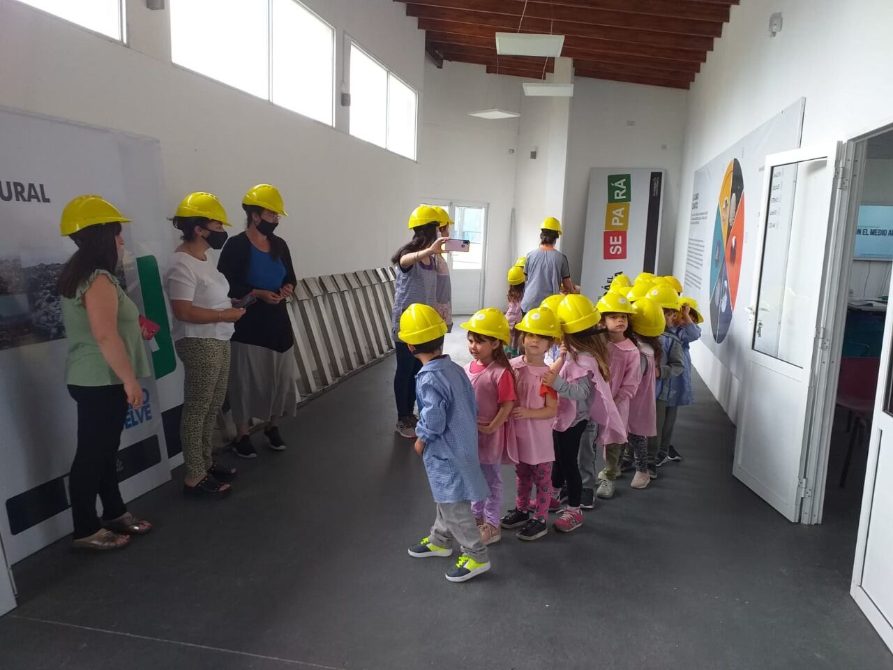 Alumnos del Jardín 913 visitaron la Planta de Separación de Residuos