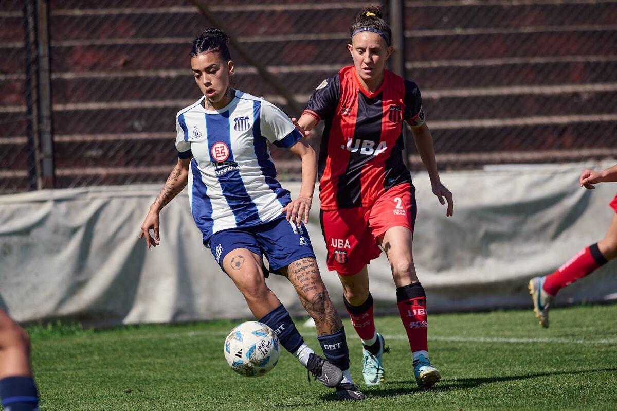 Las chicas de Talleres golearon en la primera final y están con pie y medio en la máxima categoría