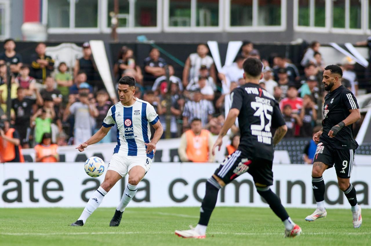 Talleres en su visita a Riestra.