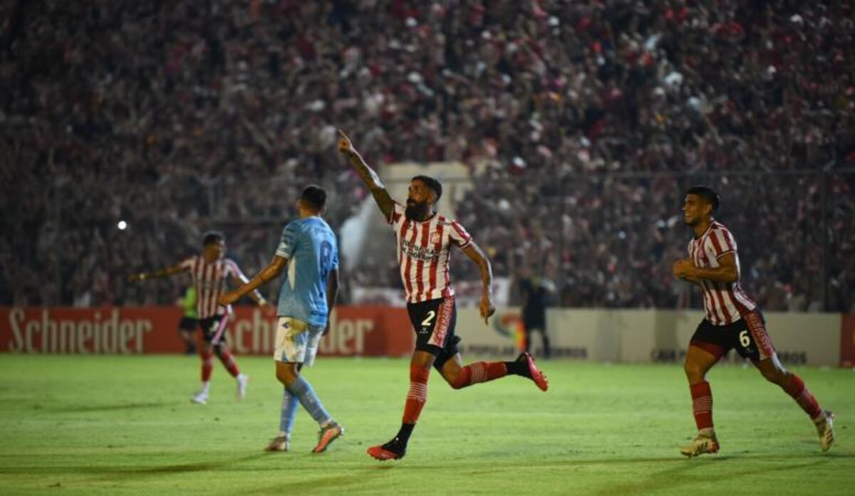 Estudiantes de Río Cuarto perdió ante un San Martín (T) que se trepó a la cima