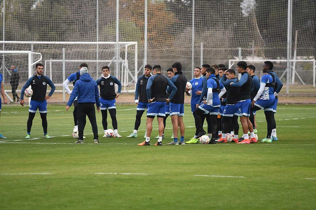 Godoy Cruz enfrenta este jueves a Rosario Central por la Liga Profesional de fútbol.