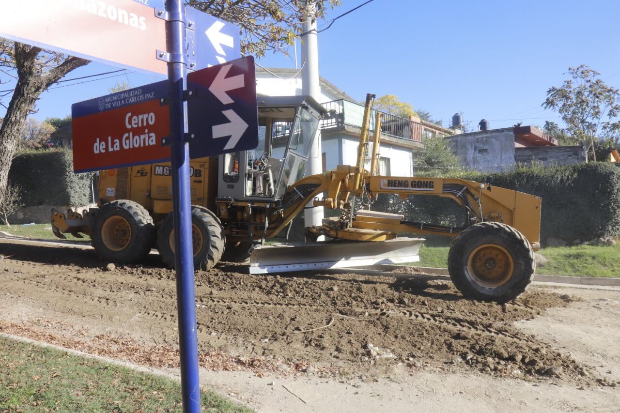 En calle Cerro de la Gloria, donde vecinos solicitaban arreglo lo antes posible.