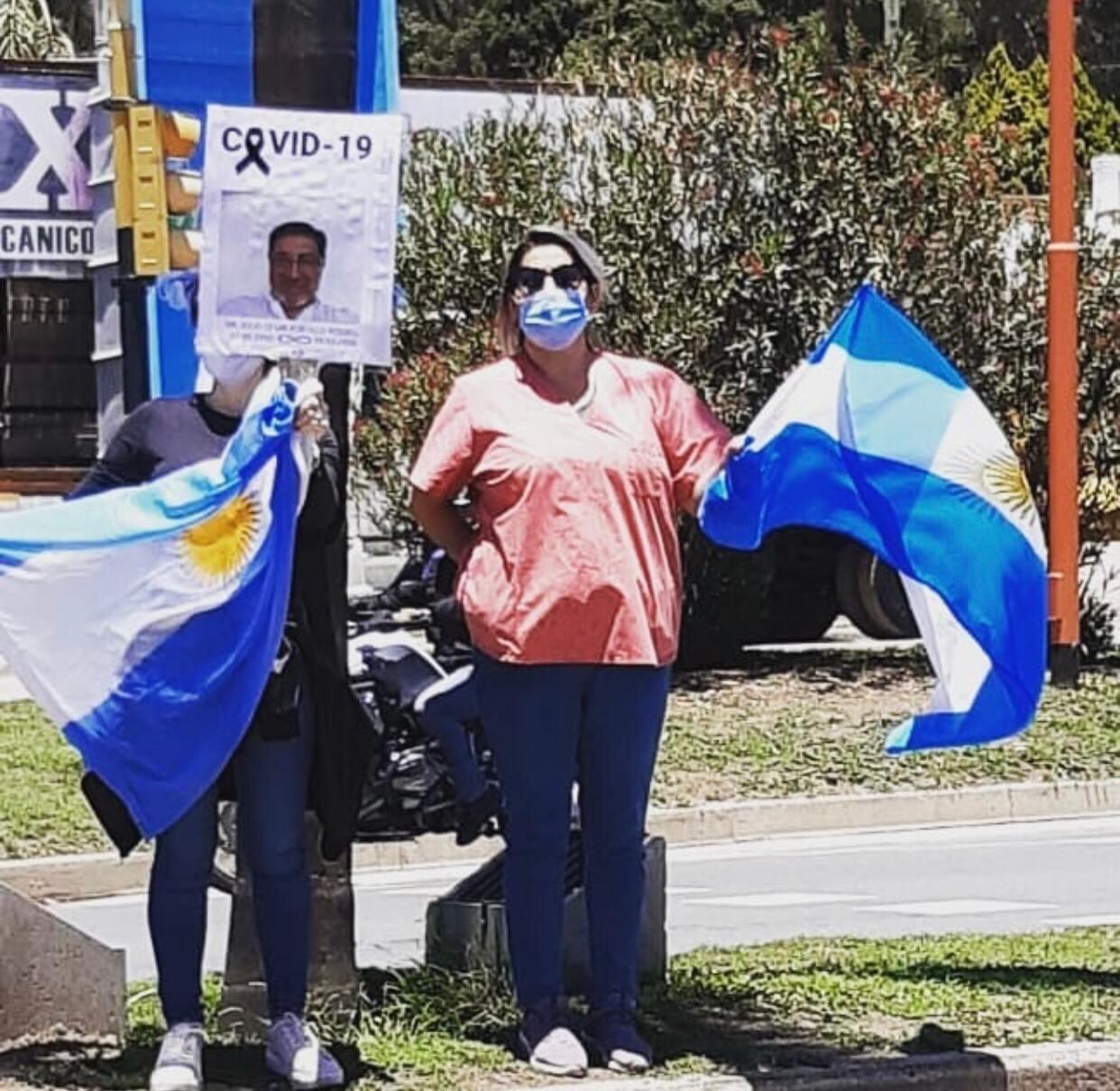 Continúan las protestas de los trabajadores del Hospital Sayago en reclamo a un aumento salarial y reconocimiento del personal de riesgo