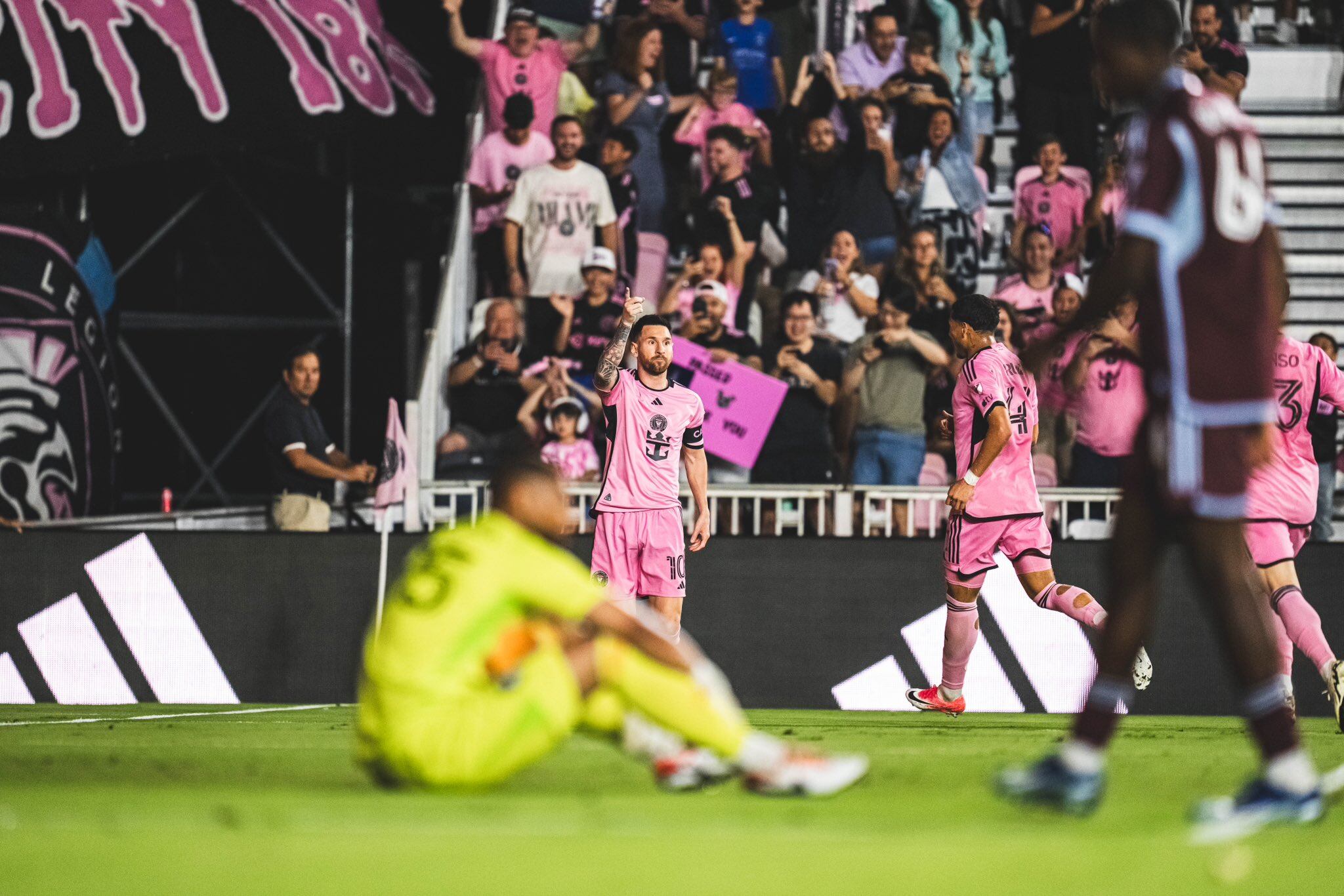 Lionel Messi festejando su gol en el partido ante Colorado. (Prensa Inter)