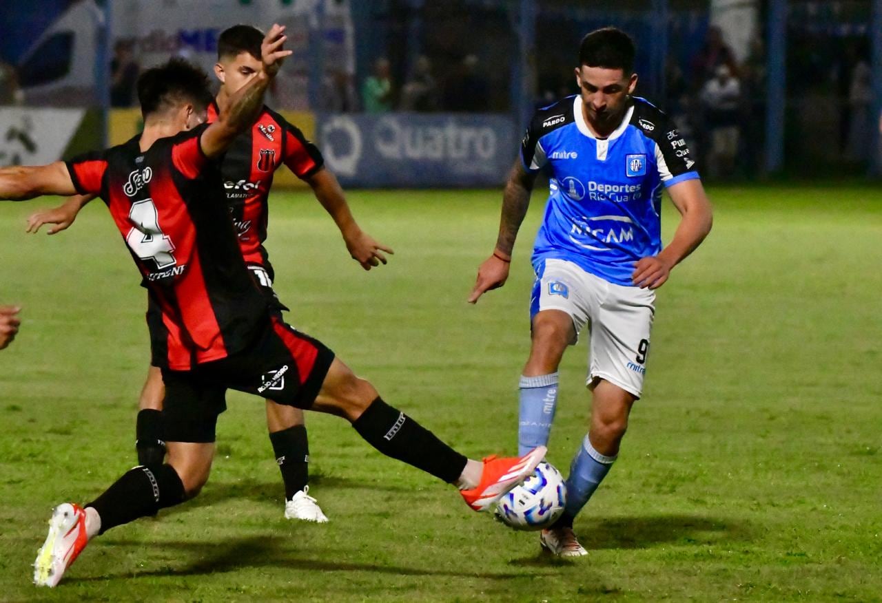 Estudiantes de Río Cuarto recibió a Defensores de Belgrano por la fecha 6 de la Primera Nacional. (Tomás Fragueiro / La Voz)