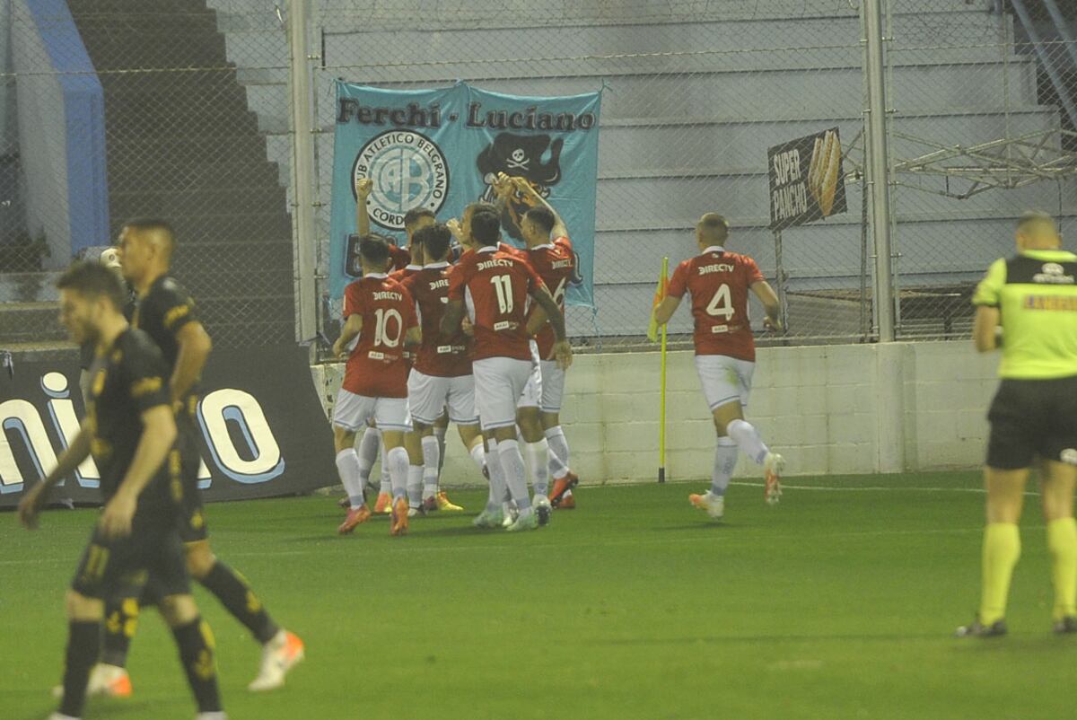 Belgrano le ganó 2 a 1 Mitre en el Gigante de Alberdi y se ilusiona