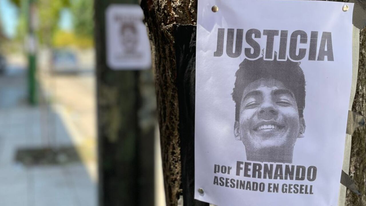 Las calles de Dolores en la horas previas a la sentencia - Foto Vía País