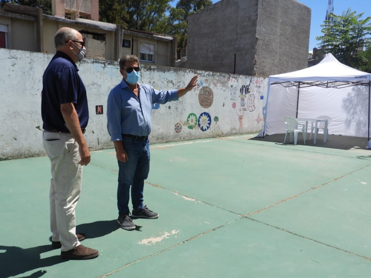 Autoridades del Municipio recorrieron las escuela 4, sede de vacunación contra el coronavirus