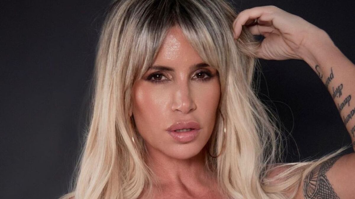 Flor Peña calentó las redes con una jugada lencería negra y demostró que no le teme a la censura: “Voy subiendo”