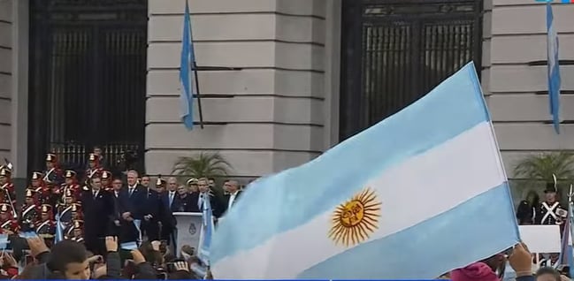 Alberto Fernández encabezó el acto por el Día de la Bandera en el CCK.