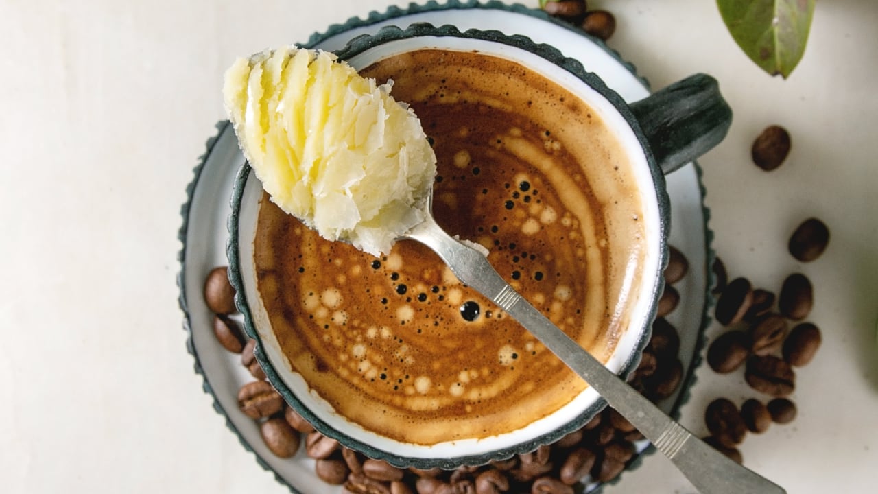 Se trata de un café ideal para quienes llevan dietas cetogénicas o bajas en hidratos de carbono.