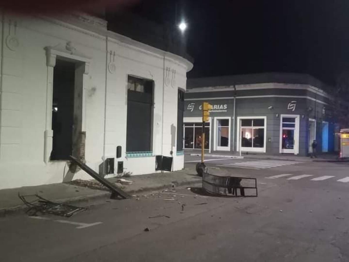 Bahía: explosión en la sede de La Cámpora