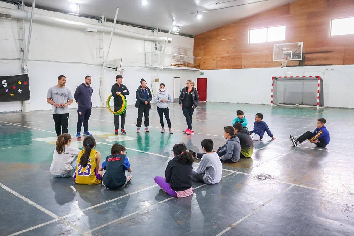 Colonias de vacaciones en Tolhuin: Arrancaron las actividades en el Polideportivo Municipal