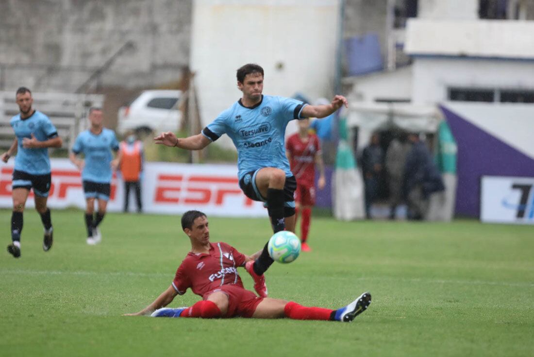 Un buen primer tiempo jugó el juvenil atacante de Belgrano Daniel Barrea. (@Belgrano)