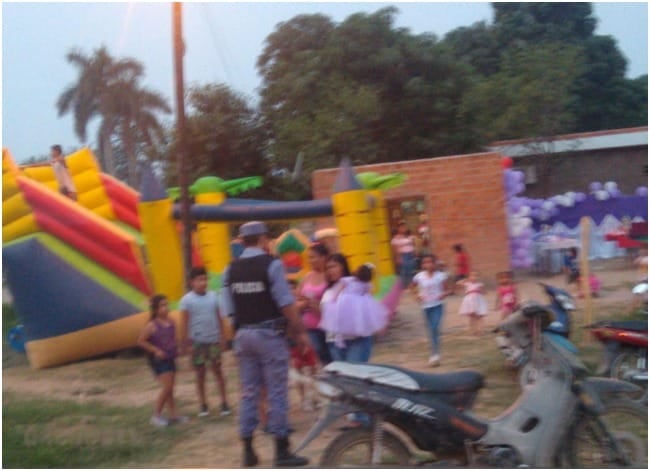 Otra fiesta de una familia humilde cuya fiesta fue intervenida y suspendida