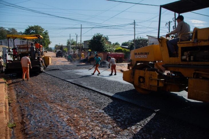 Pavimento Urbano se encuentra realizando obras en Puerto Iguazú.