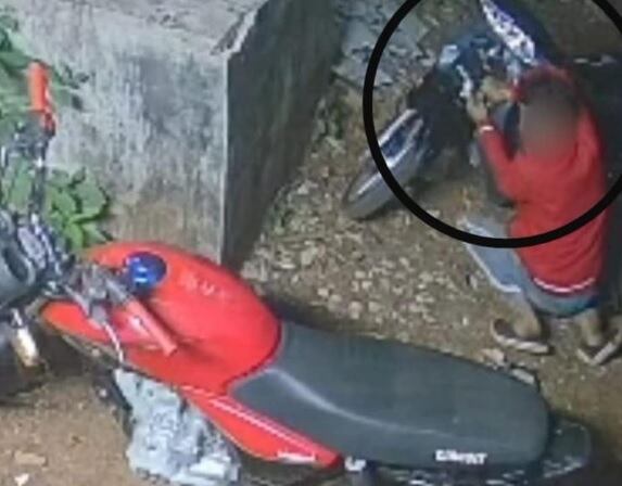 Puerto Iguazú: dos jóvenes detenidos tras el robo de una motocicleta.